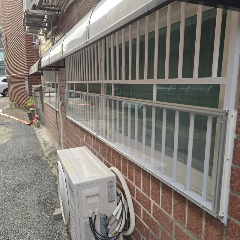 마트 출입구 물막이판설치 — 물막이판설치 시공 사례 #2